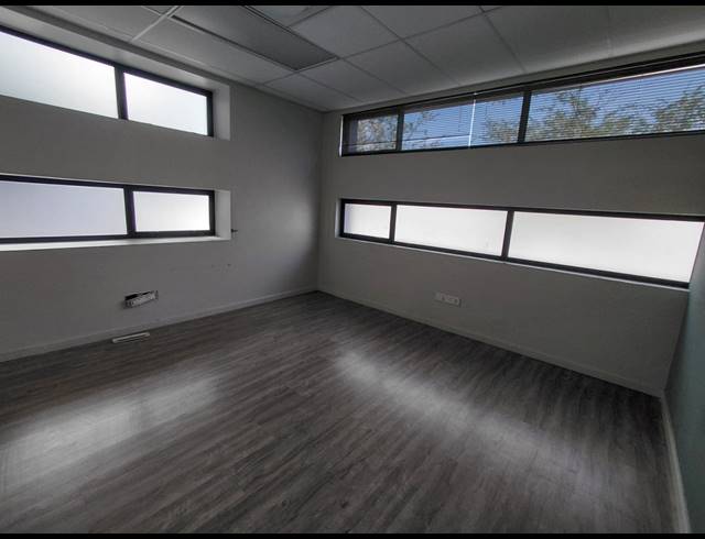 45M² MEDICAL SUITE TO LET IN FOURWAYS